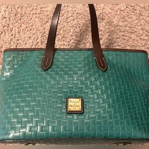 💯 Authentic Dooney and Bourke bag